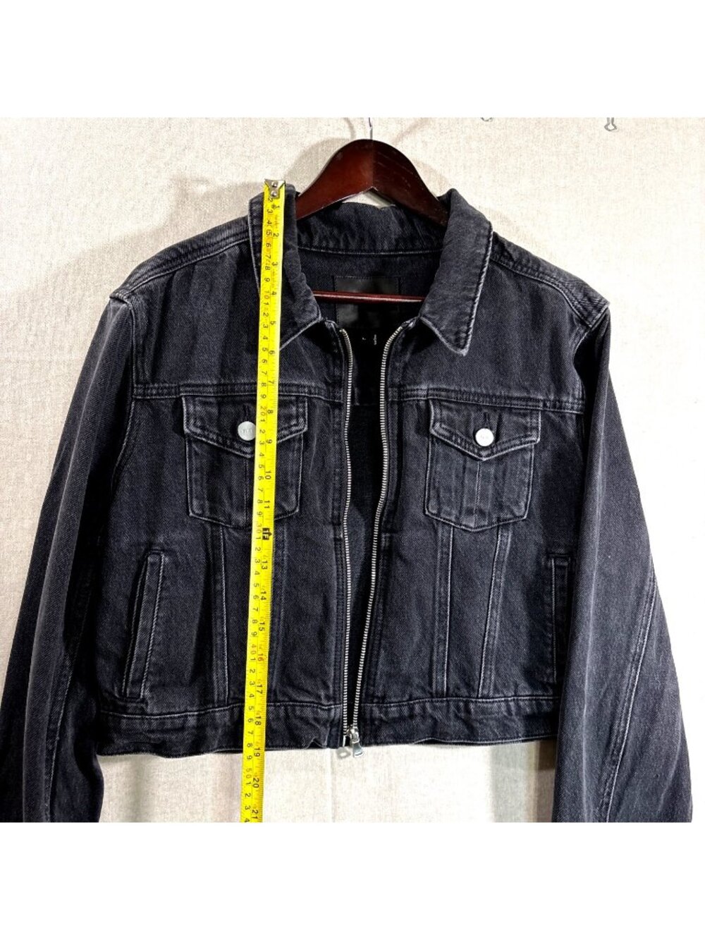 PAIGE Vivienne Cropped Faded Black Denim Zip Jacket L - Picture 8 of 10